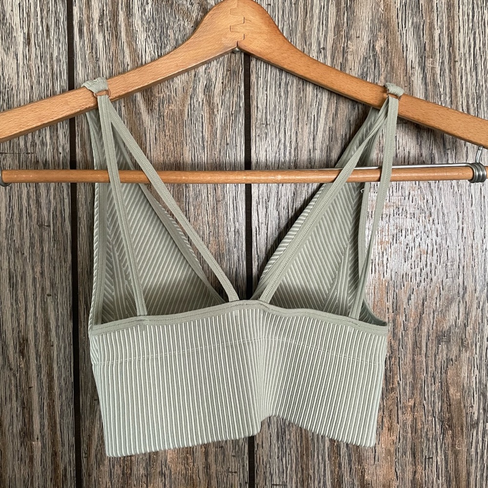 Out From Under Engineered Seamless Ribbed Sage Green Plunge Bralette - Picture 5 of 10